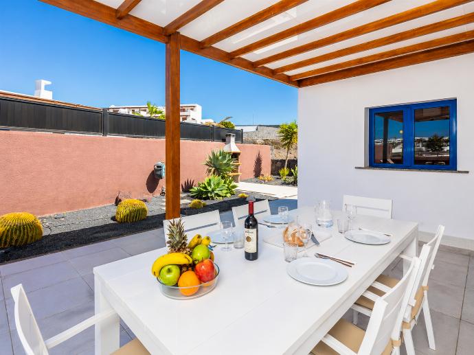 Terrace area . - Villa Beyond . (Galleria fotografica) }}