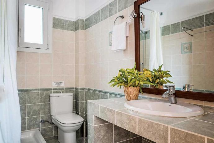 En suite bathroom with shower . - Villa Alex . (Photo Gallery) }}