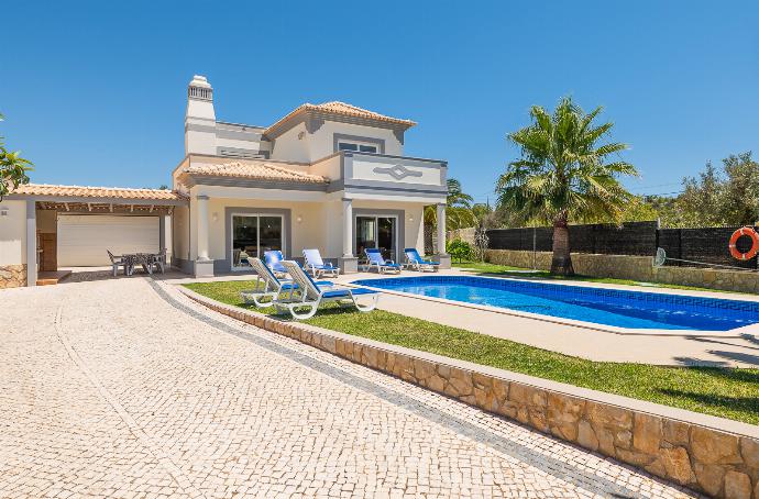 Beautiful villa with private pool . - Villa Tavagueira . (Photo Gallery) }}