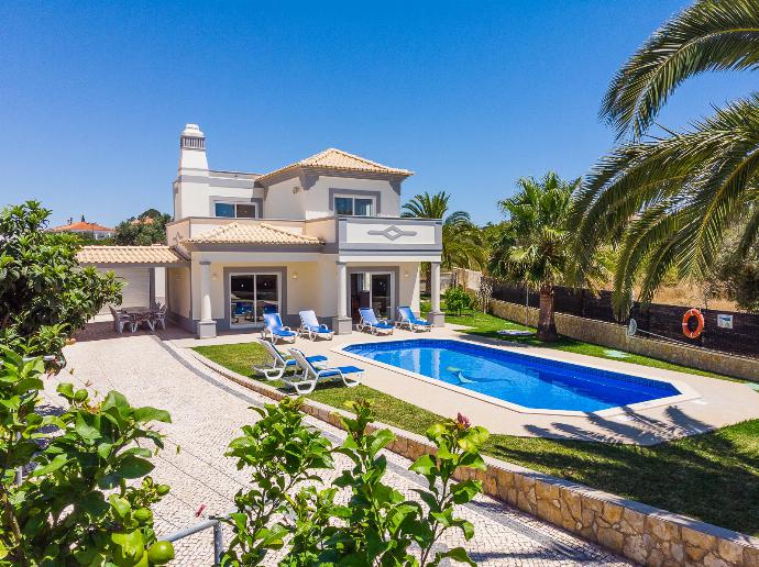 Beautiful villa with private pool . - Villa Tavagueira . (Photo Gallery) }}