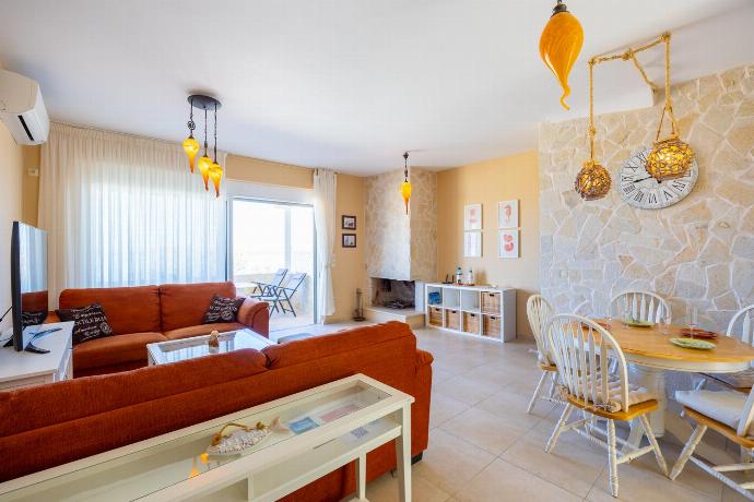  . - Villa Arkadia . (Photo Gallery) }}