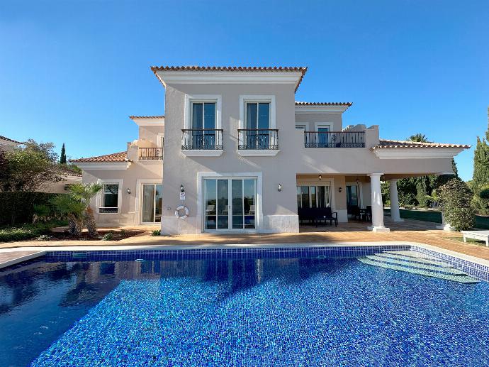 ,Beautiful villa with private pool . - Villa Monte Rei . (Photo Gallery) }}