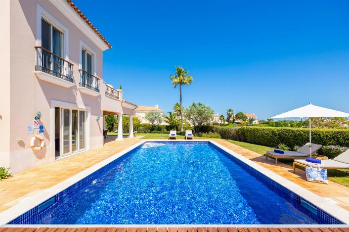 Beautiful villa with private pool and terrace . - Villa Monte Rei . (Photo Gallery) }}