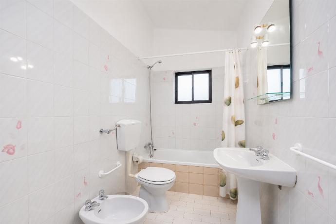 Family bathroom with bath and shower . - Casa Das Areias . (Photo Gallery) }}