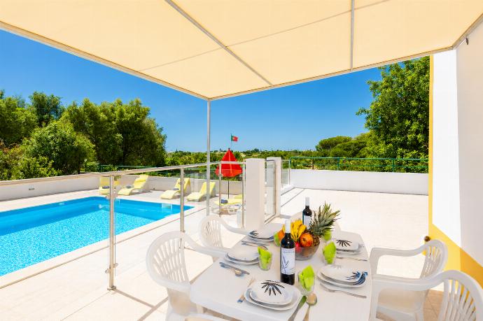 Sheltered terrace area . - Villa Sol Nascente . (Γκαλερί Φωτογραφιών) }}