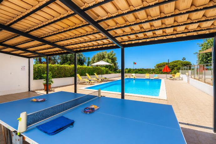 Sheltered terrace with table tennis . - Villa Sol Nascente . (Γκαλερί Φωτογραφιών) }}