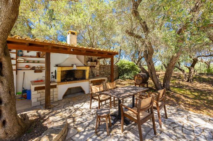 Terrace area with BBQ . - Villa Alkyon . (Photo Gallery) }}