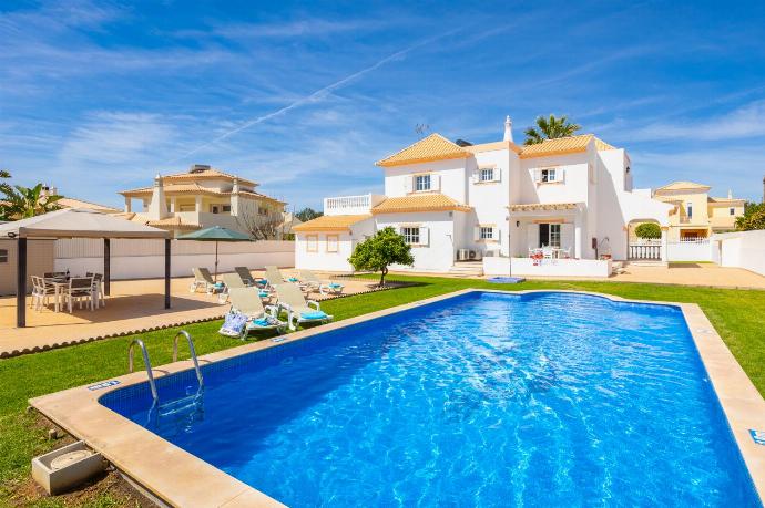 Beautiful villa with private pool and terrace . - Villa Marlene . (Photo Gallery) }}