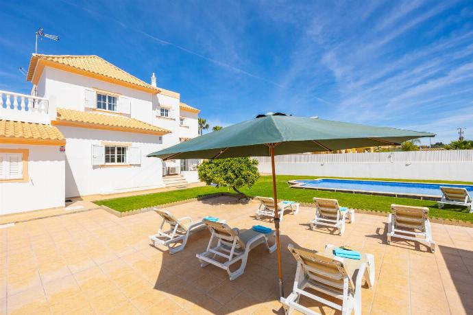 Beautiful villa with private pool and terrace . - Villa Marlene . (Photo Gallery) }}