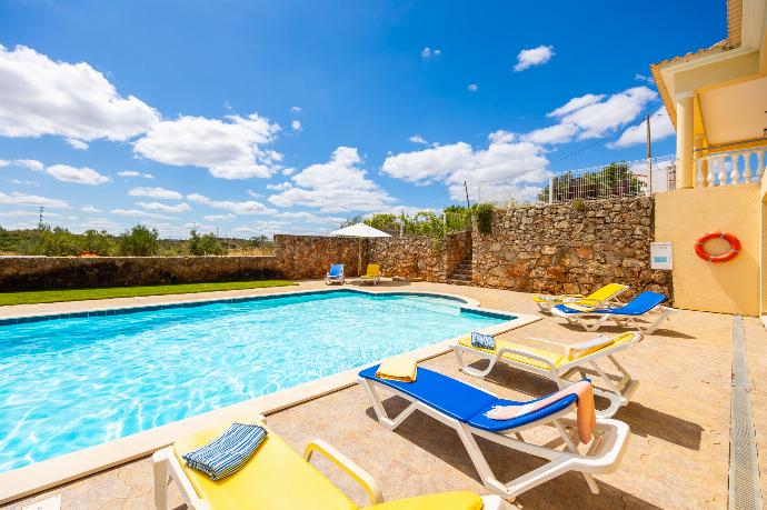 Private pool and terrace . - Villa Entrecolinas . (Γκαλερί Φωτογραφιών) }}