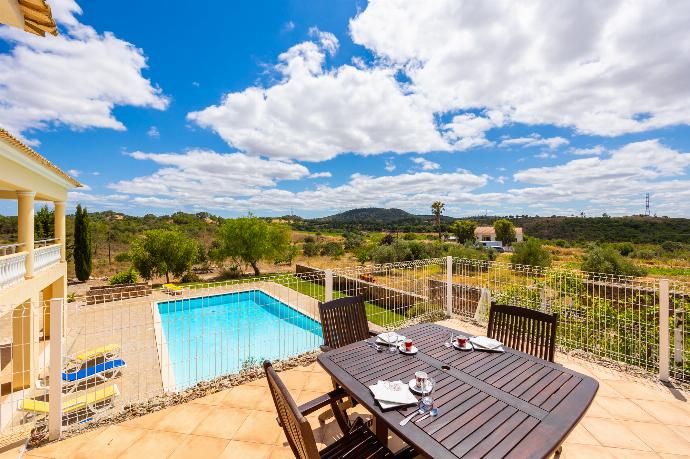Terrace area . - Villa Entrecolinas . (Γκαλερί Φωτογραφιών) }}