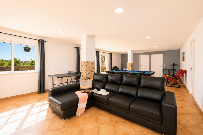  . - Villa Entrecolinas . (Fotogalerie) }}
