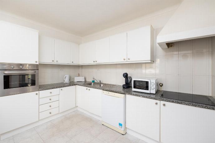 Equipped kitchen . - Villa Cavaco . (Galería de imágenes) }}