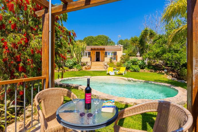 Terrace area . - Villa Irene . (Photo Gallery) }}