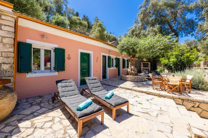 Beautiful cottage with private terrace and sea views . - Levrecchio Beach Cottage . (Photo Gallery) }}