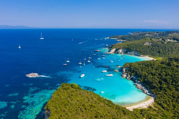 Antipaxos . - Levrecchio Beach Cottage . (Photo Gallery) }}