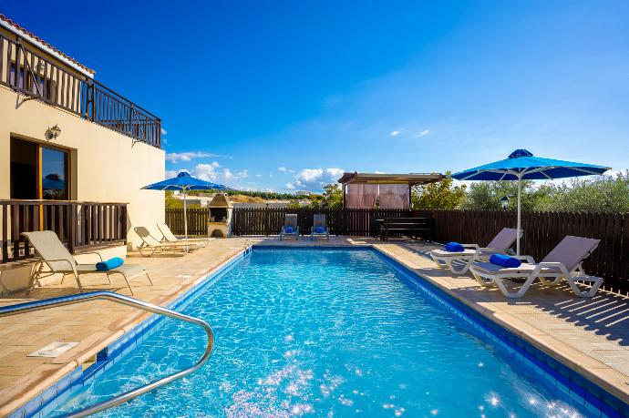  . - Villa Sunlove . (Photo Gallery) }}