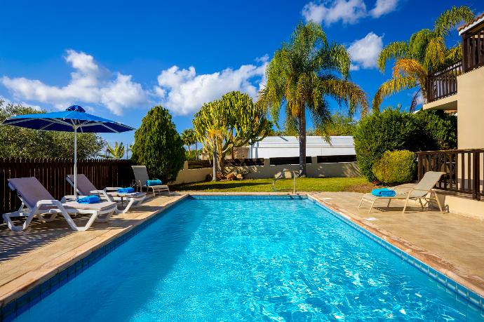  . - Villa Sunlove . (Photo Gallery) }}