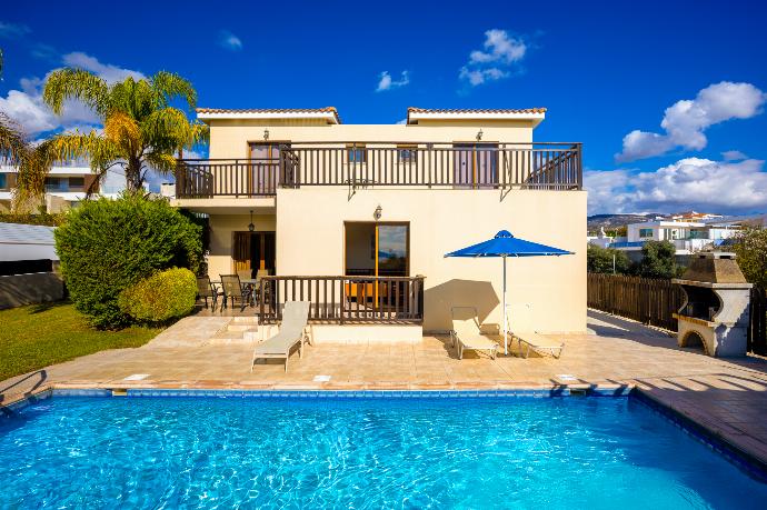  . - Villa Sunlove . (Photo Gallery) }}