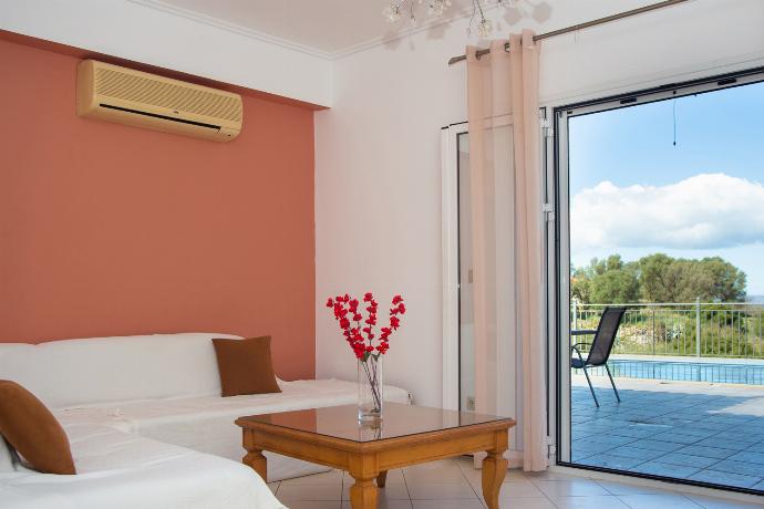  . - Europe Villa Io . (Γκαλερί Φωτογραφιών) }}