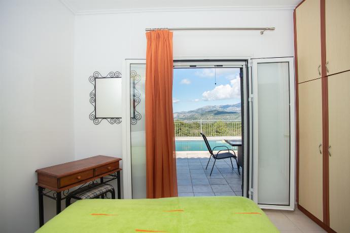  . - Europe Villa Io . (Γκαλερί Φωτογραφιών) }}
