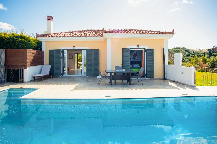  . - Europe Villa Io . (Γκαλερί Φωτογραφιών) }}