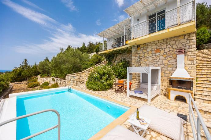 Beautiful villa with private pool and terrace with panoramic sea views . - Villa Bougainvillea . (Photo Gallery) }}