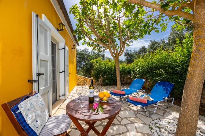 Terrace area . - Agathi Cottage . (Photo Gallery) }}