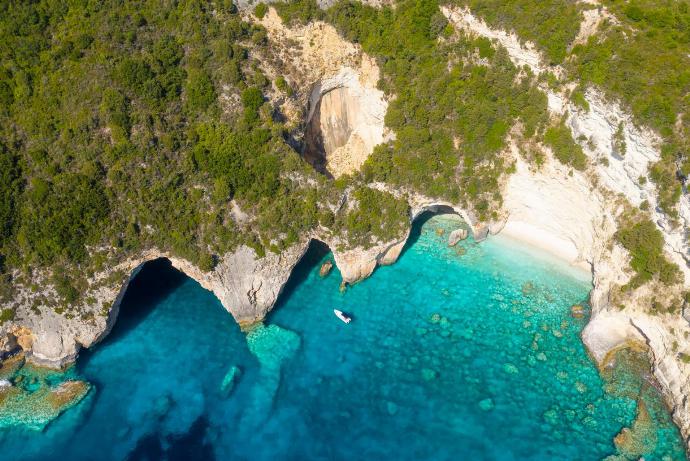 Sea caves . - Villa Marmari . (Photo Gallery) }}