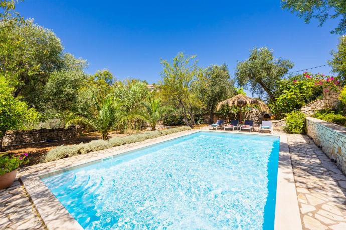 Private pool and terrace with sea views . - Villa Marmari . (Photo Gallery) }}
