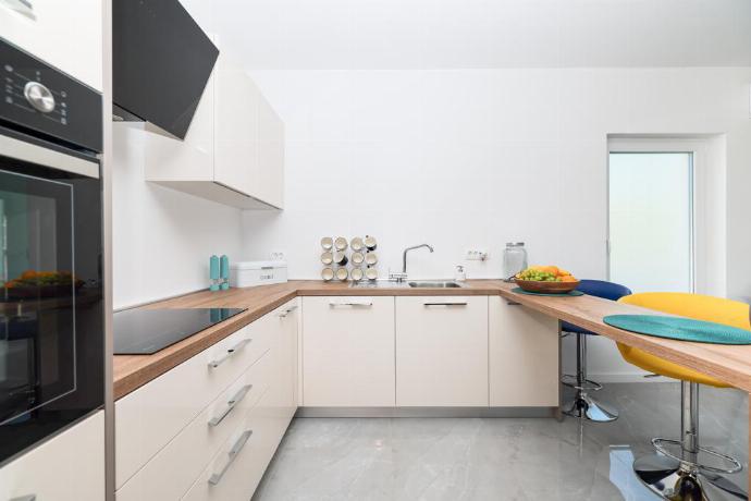 Equipped kitchen . - Villa Vesna . (Photo Gallery) }}