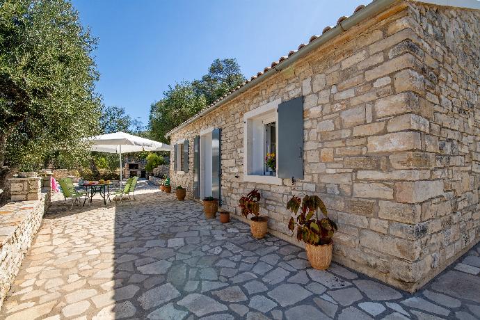 Beautiful villa . - Villa Hara . (Galleria fotografica) }}