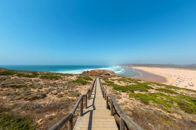  . - Villa Paraiso . (Photo Gallery) }}