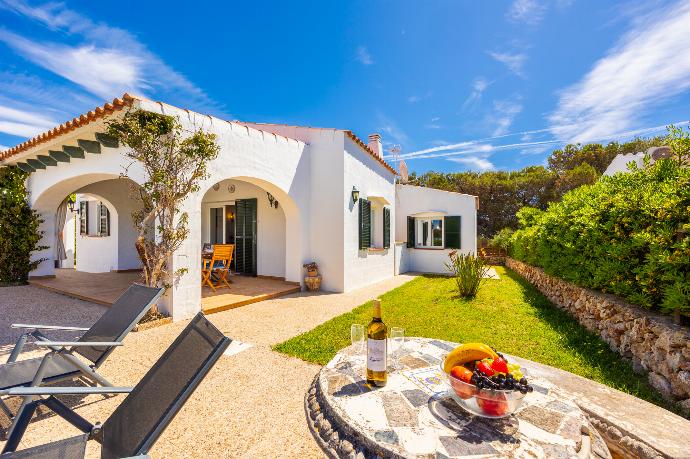 Terrace area . - Villa Miguel Dos . (Galerie de photos) }}