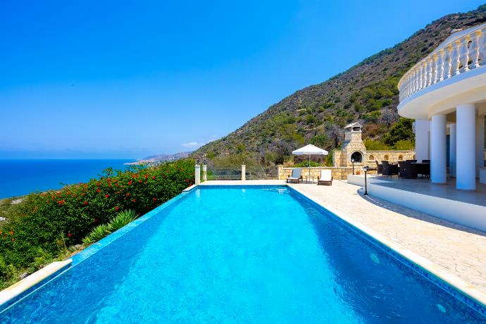  . - Villa Aquavitus . (Photo Gallery) }}