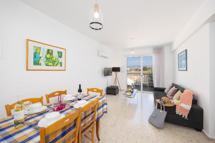 Latchi Pool View Apartment