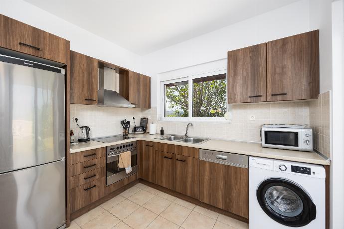 Equipped kitchen . - Villa Maia . (Photo Gallery) }}