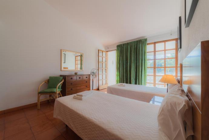 , . - Villa Mexico . (Photo Gallery) }}