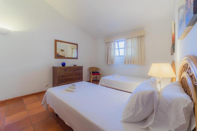 . - Villa Mexico . (Photo Gallery) }}