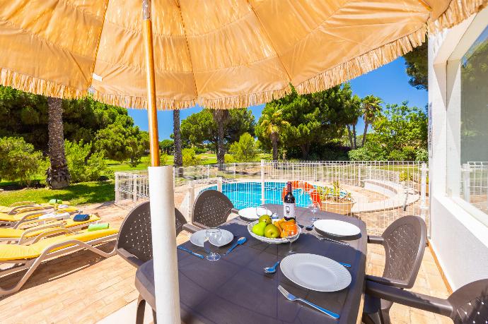 Terrace area . - Villa Mexico . (Fotogalerie) }}
