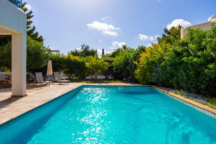  . - Villa Apollonas . (Photo Gallery) }}