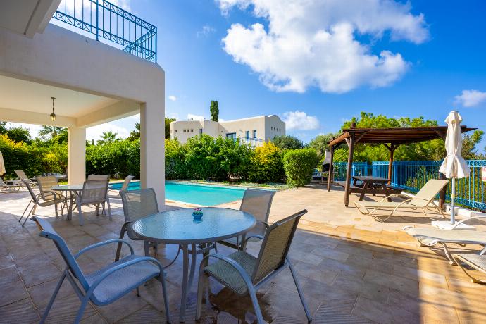  . - Villa Apollonas . (Photo Gallery) }}