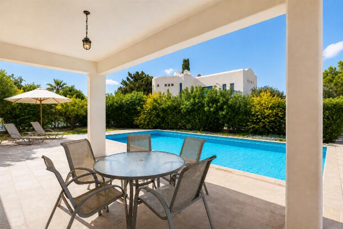 Villa Apollonas