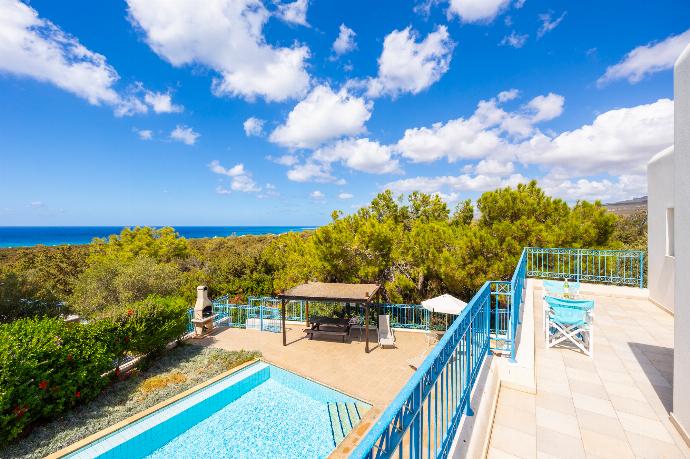 Upper terrace area . - Villa Ermis . (Photo Gallery) }}