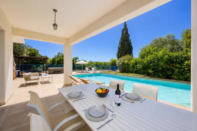  . - Villa Athina Ena . (Γκαλερί Φωτογραφιών) }}