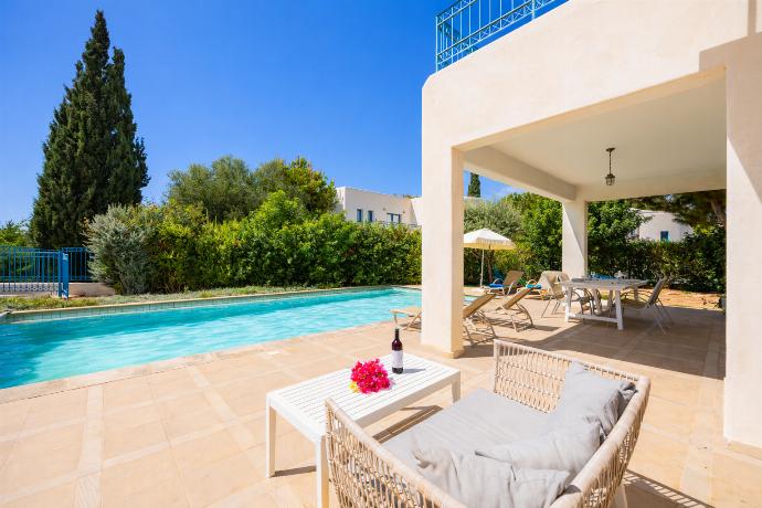  . - Villa Athina Ena . (Γκαλερί Φωτογραφιών) }}