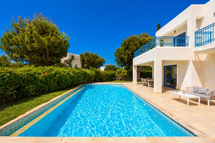  . - Villa Estia . (Γκαλερί Φωτογραφιών) }}