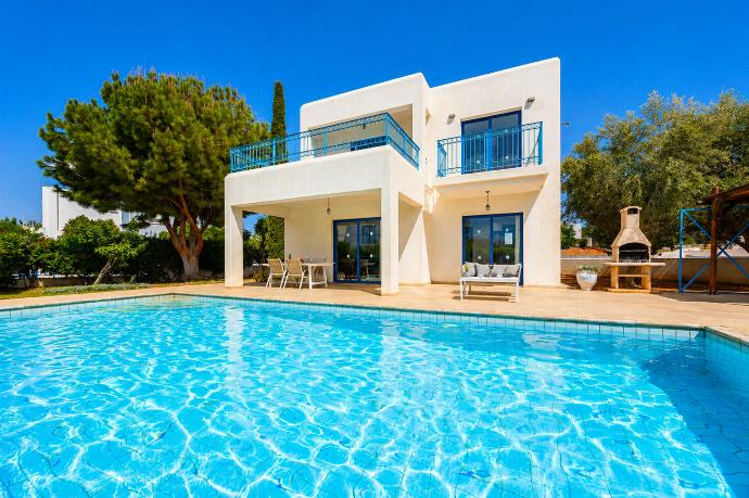  . - Villa Estia . (Γκαλερί Φωτογραφιών) }}