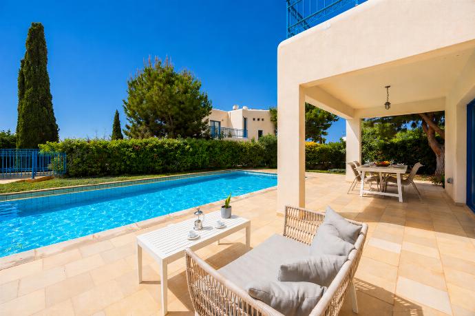  . - Villa Estia . (Γκαλερί Φωτογραφιών) }}