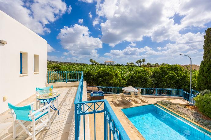 Balcony . - Villa Artemis . (Photo Gallery) }}